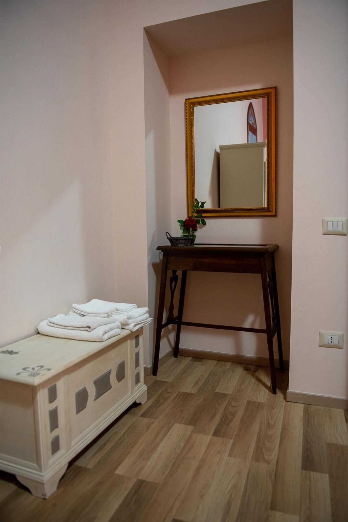 Mandevilla Home Caiazzo Екстер'єр фото